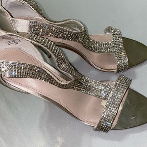 Glint shoes Size 10M